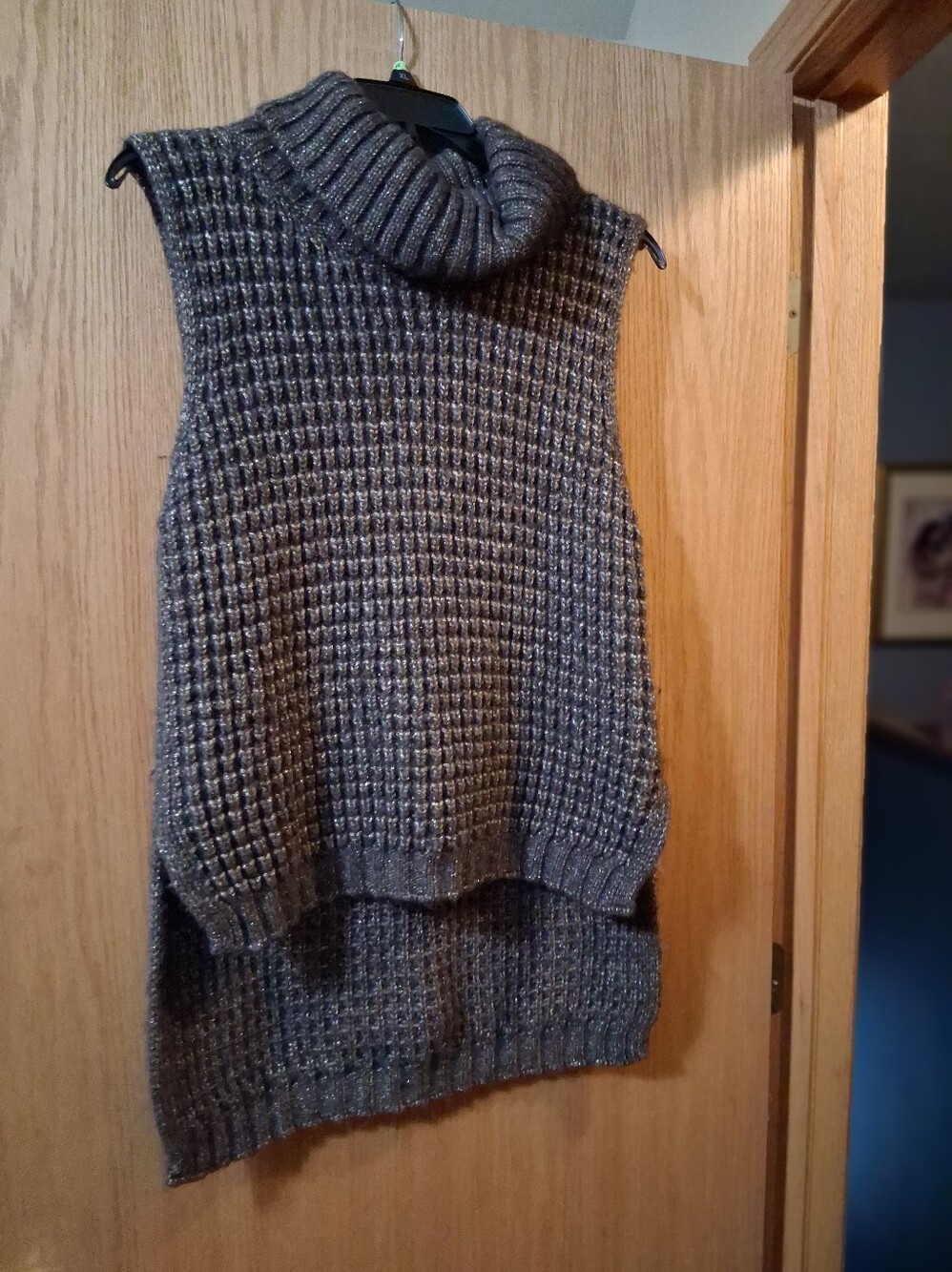 Weekend Max Mara knitted sweater, sleeveless vest. Large, Alpaca Blend, Metallic